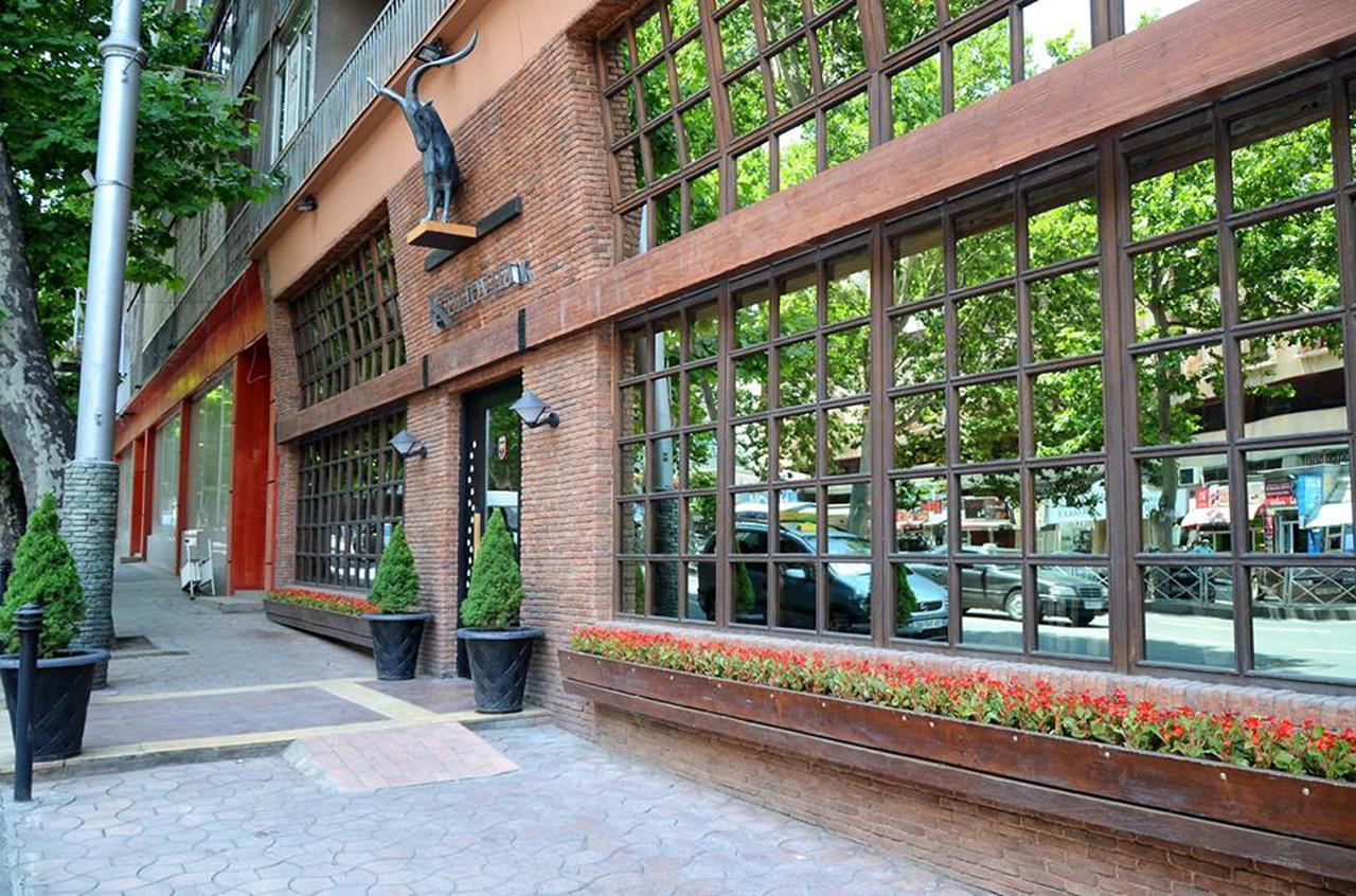 Luxury 4-Bedroom Apartment In The Center Tbilisi Luaran gambar