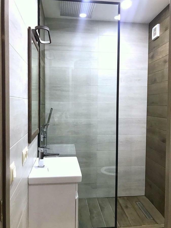 Luxury 4-Bedroom Apartment In The Center Tbilisi Luaran gambar