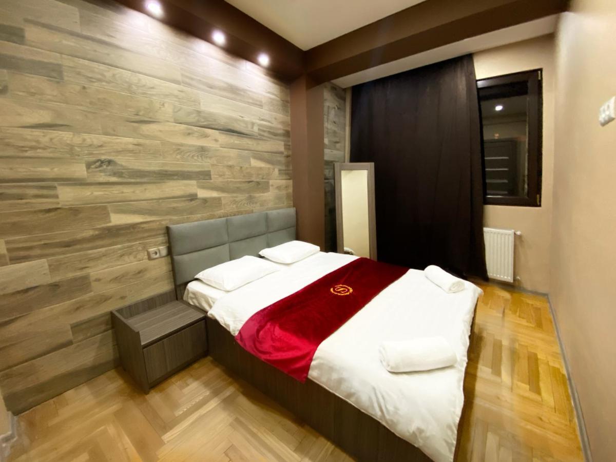 Luxury 4-Bedroom Apartment In The Center Tbilisi Luaran gambar